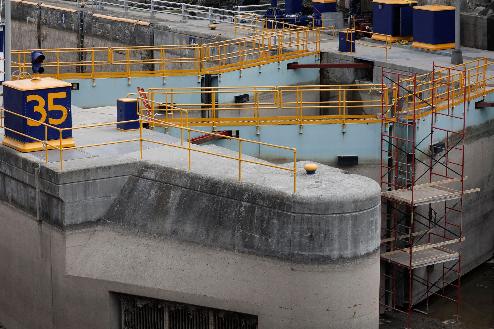 A Closer Look: Navigating the Lockport Locks